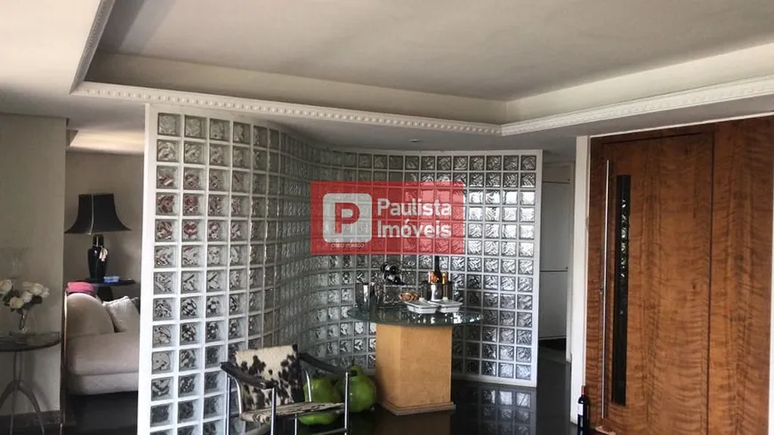 Foto 1 de Apartamento com 3 Quartos à venda, 180m² em Vila Suzana, São Paulo