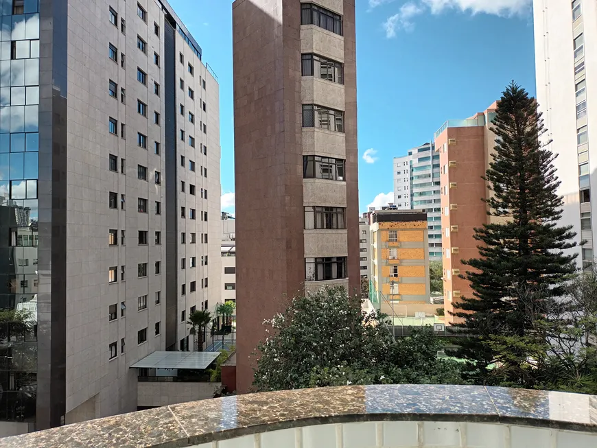 Foto 1 de Apartamento com 4 Quartos à venda, 133m² em Sion, Belo Horizonte