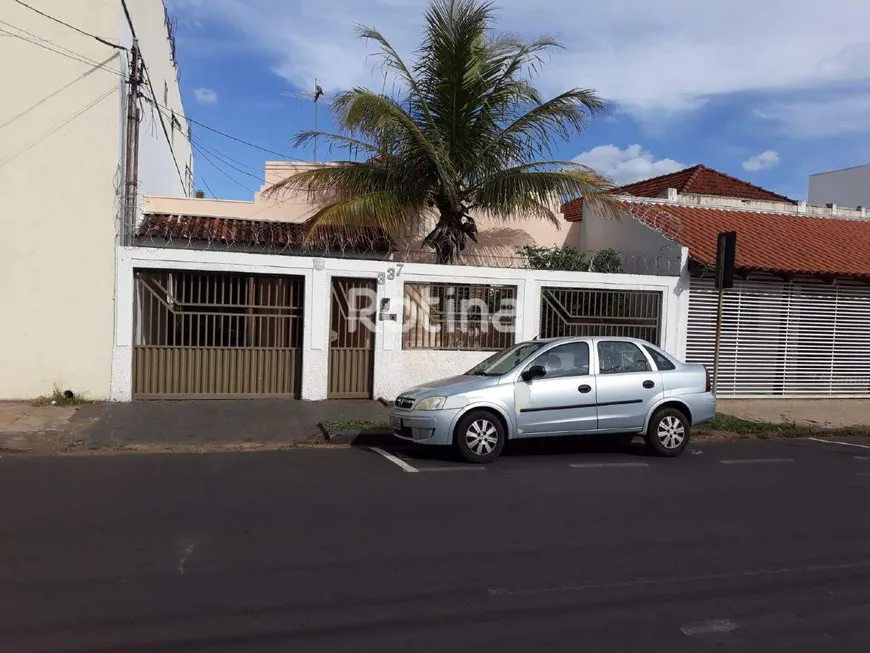 Foto 1 de Imóvel Comercial com 3 Quartos para alugar, 280m² em Osvaldo Rezende, Uberlândia