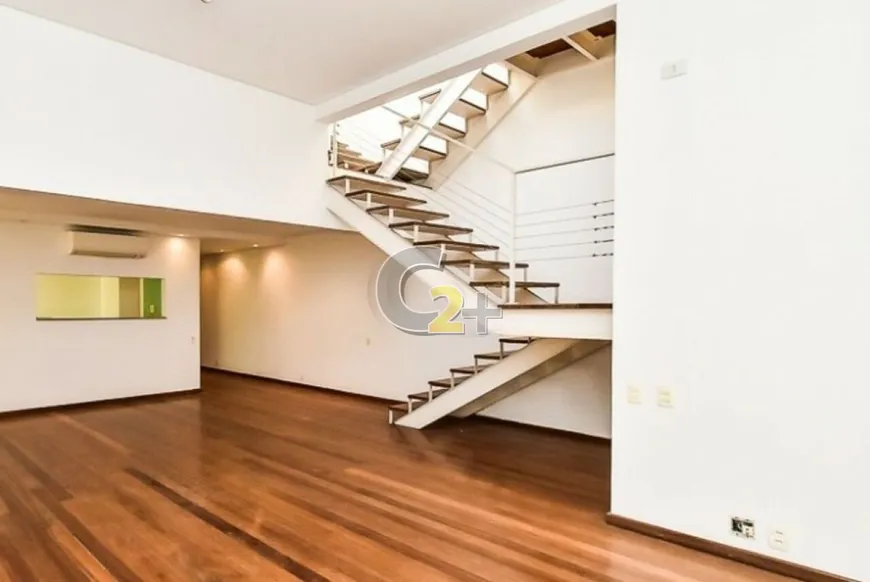 Foto 1 de Apartamento com 2 Quartos à venda, 280m² em Jardim Das Bandeiras, São Paulo