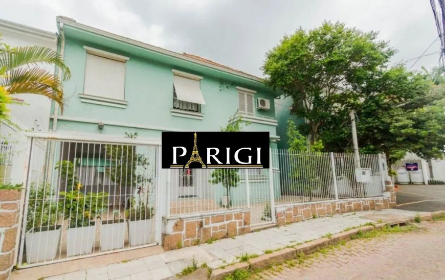 Foto 1 de Casa com 4 Quartos para alugar, 230m² em Auxiliadora, Porto Alegre