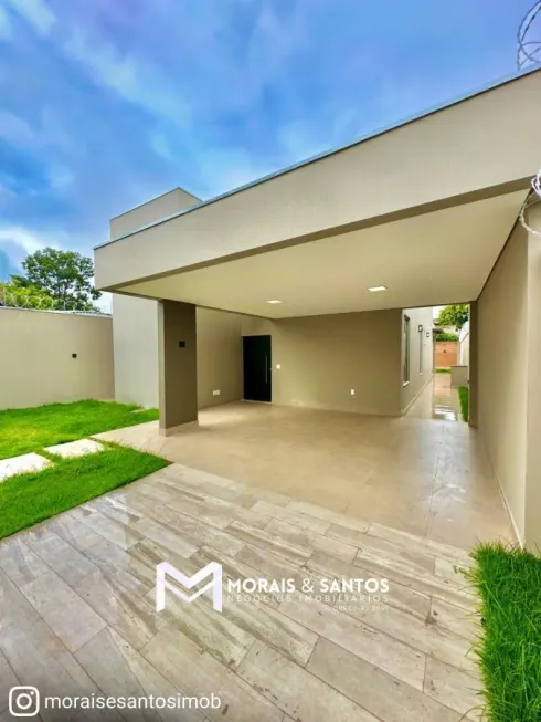 Foto 1 de Casa com 4 Quartos à venda, 360m² em Planalto, Montes Claros