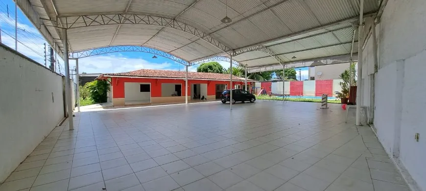 Foto 1 de Casa com 3 Quartos para alugar, 348m² em Emaús, Parnamirim