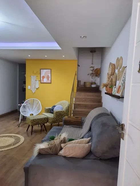 Foto 1 de Casa com 2 Quartos à venda, 74m² em Jardim Iguaçu, Nova Iguaçu