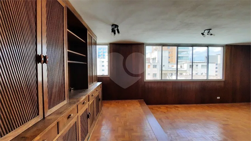 Foto 1 de Apartamento com 3 Quartos à venda, 130m² em Higienópolis, São Paulo