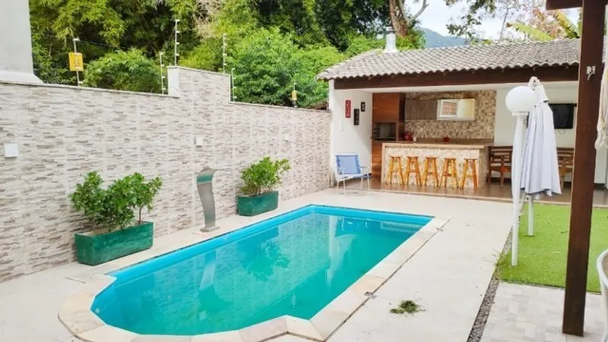 Foto 1 de Sobrado com 3 Quartos à venda, 125m² em Serra Grande, Niterói