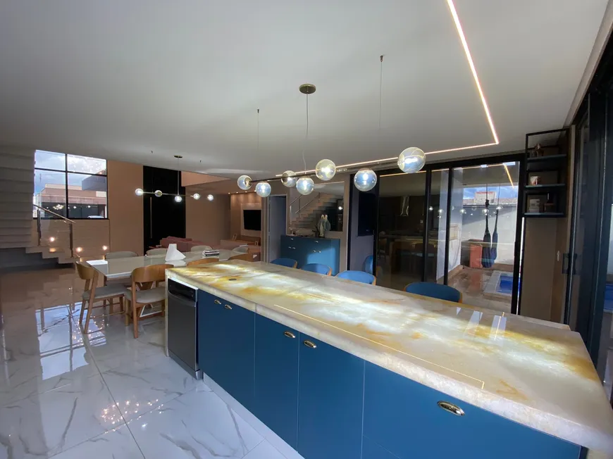 Foto 1 de Casa de Condomínio com 4 Quartos à venda, 250m² em Residencial Villagio Toscana, Goiânia