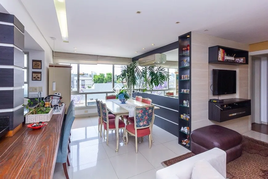 Foto 1 de Apartamento com 3 Quartos à venda, 106m² em Rio Branco, Porto Alegre