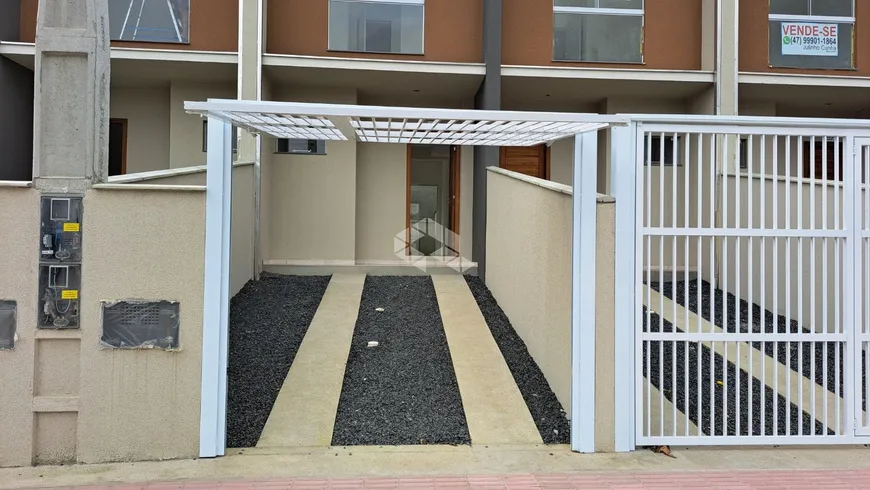 Foto 1 de Casa com 2 Quartos à venda, 58m² em Parque Guarani, Joinville