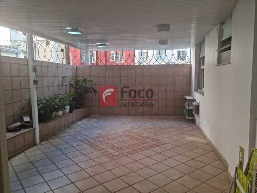 Foto 1 de Apartamento com 3 Quartos à venda, 120m² em Copacabana, Rio de Janeiro