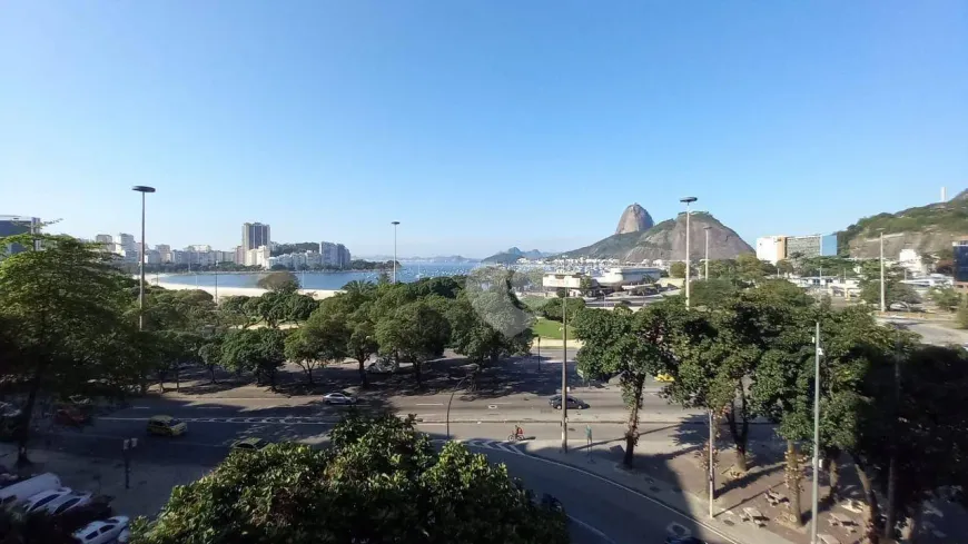 Foto 1 de Apartamento com 2 Quartos à venda, 62m² em Botafogo, Rio de Janeiro