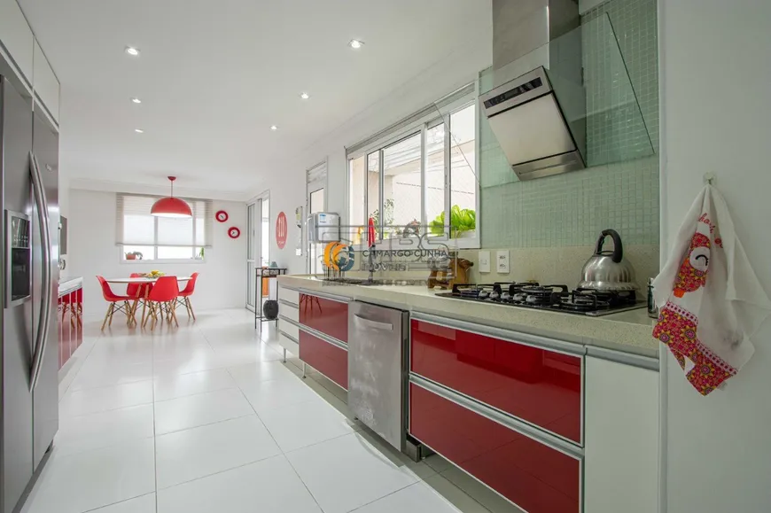 Foto 1 de Apartamento com 3 Quartos para venda ou aluguel, 260m² em Vila Andrade, São Paulo