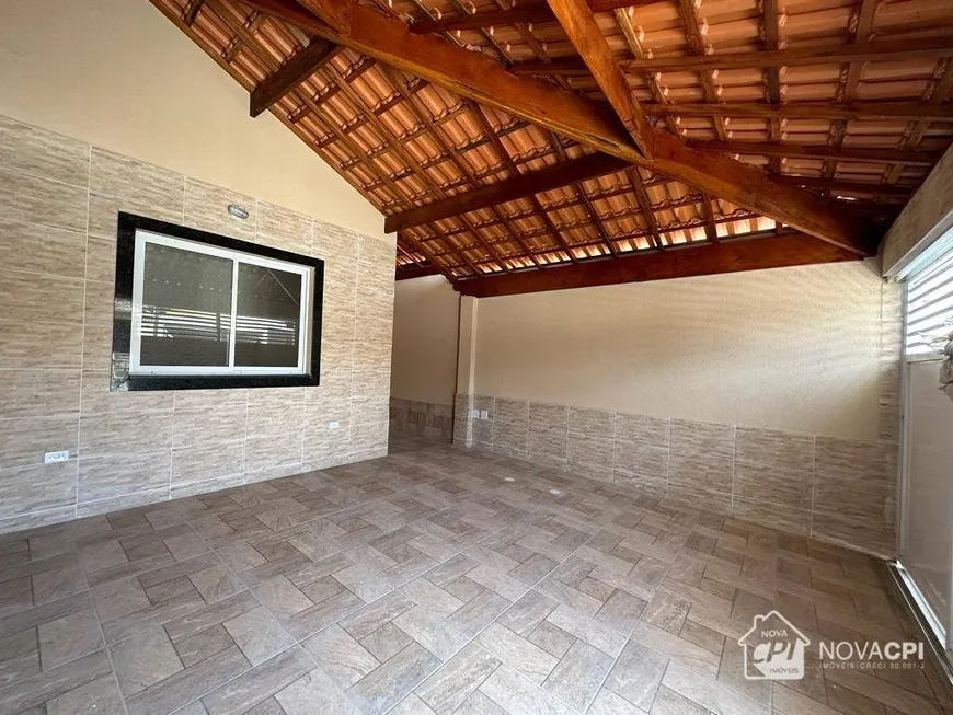 Foto 1 de Casa com 2 Quartos à venda, 115m² em Vila Tupi, Praia Grande