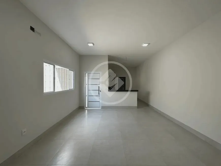 Foto 1 de Casa com 3 Quartos para venda ou aluguel, 121m² em Jardim Universitário, Cuiabá