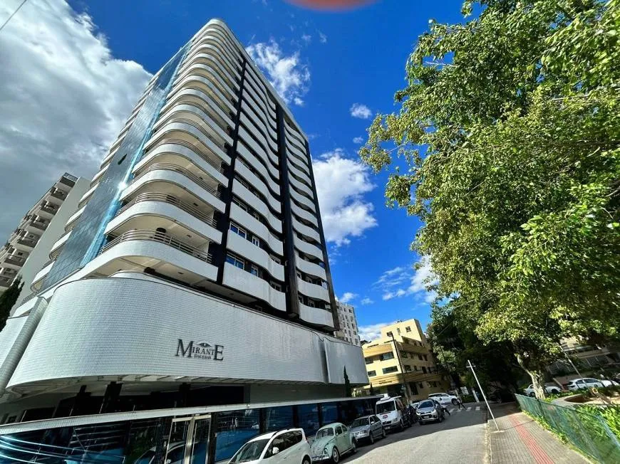 Foto 1 de Apartamento com 4 Quartos à venda, 212m² em Agronômica, Florianópolis