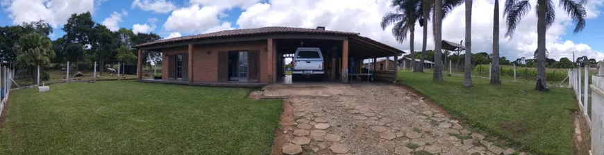 Foto 1 de Fazenda/Sítio com 3 Quartos à venda, 180m² em Borda do Campo, São José dos Pinhais