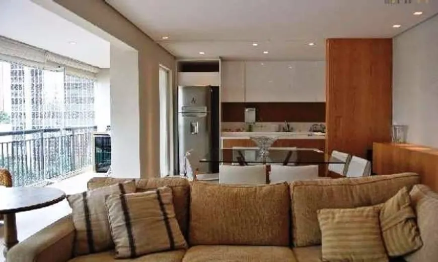 Foto 1 de Apartamento com 3 Quartos à venda, 170m² em Itaim Bibi, São Paulo