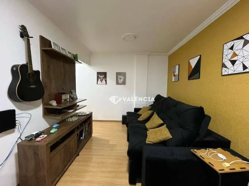 Foto 1 de Apartamento com 3 Quartos para alugar, 100m² em Centro, Cascavel