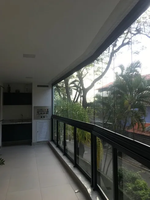 Foto 1 de Apartamento com 4 Quartos à venda, 145m² em Charitas, Niterói