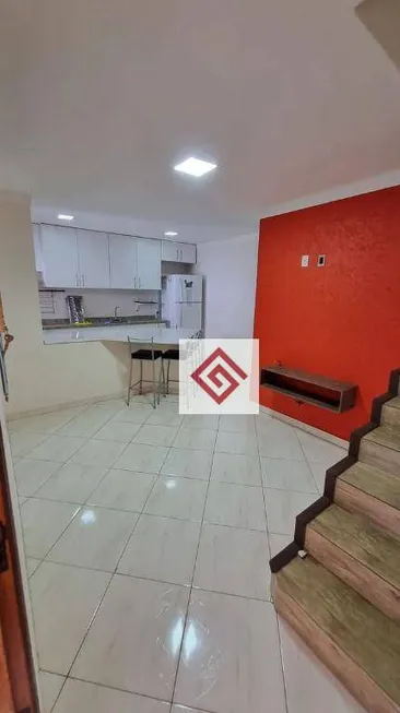 Foto 1 de Sobrado com 2 Quartos à venda, 76m² em Vila Suica, Santo André