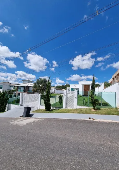 Foto 1 de Casa de Condomínio com 4 Quartos à venda, 400m² em Condomínios Aldeias do Lago, Esmeraldas