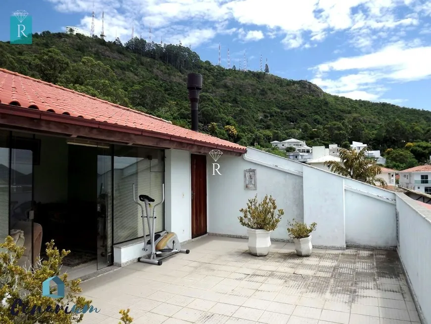 Foto 1 de Sobrado com 6 Quartos à venda, 198m² em Trindade, Florianópolis