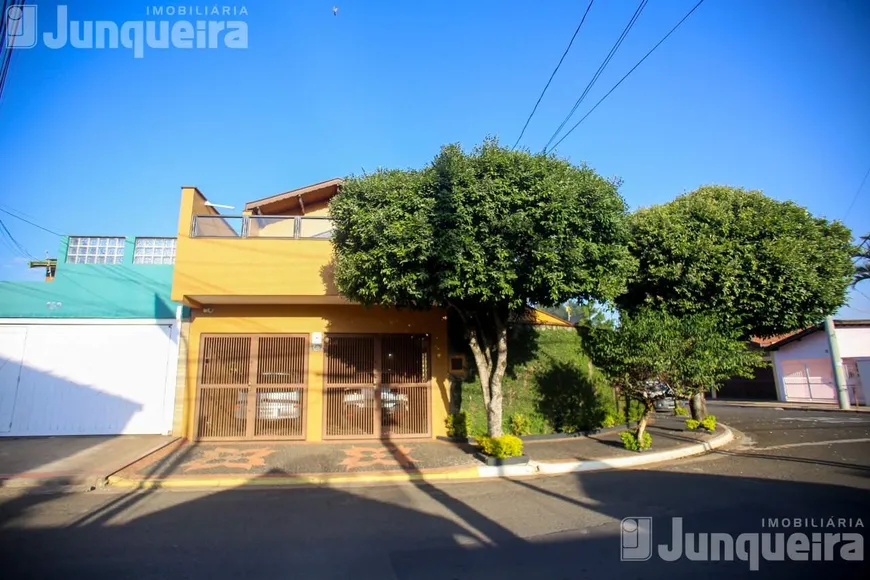 Foto 1 de Casa com 4 Quartos à venda, 380m² em Dois Córregos, Piracicaba