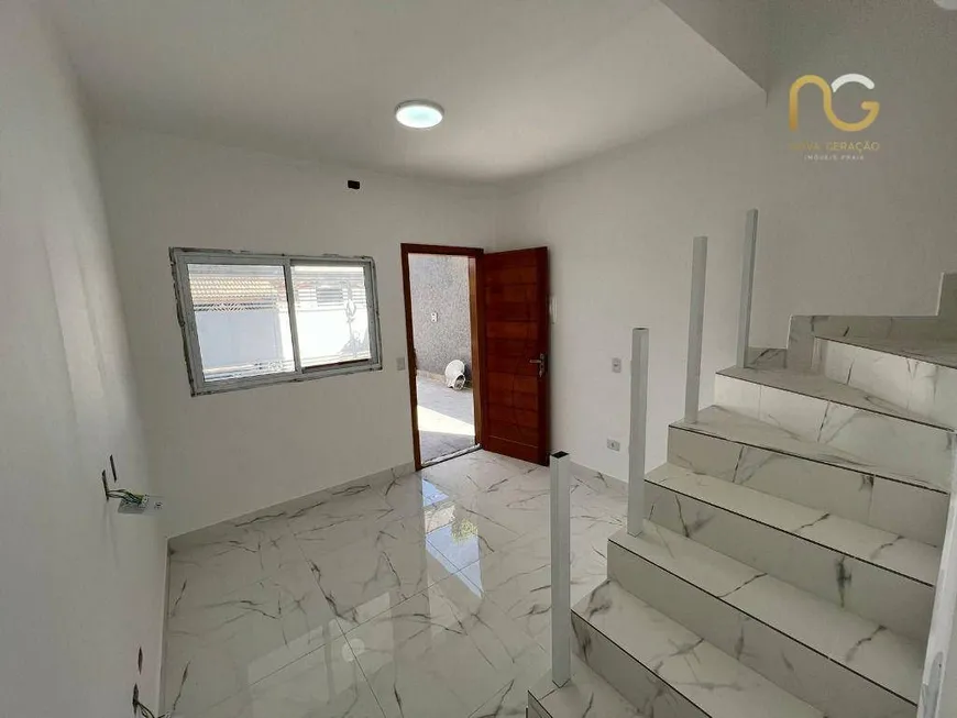 Foto 1 de Casa com 2 Quartos à venda, 60m² em Maracanã, Praia Grande