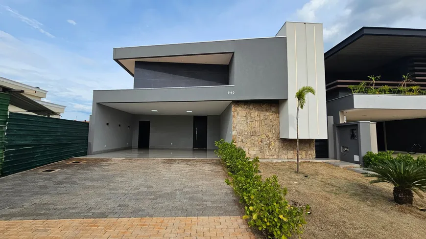 Foto 1 de Casa de Condomínio com 3 Quartos à venda, 212m² em Alphaville Campo Grande 4, Campo Grande