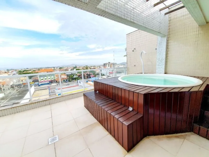 Foto 1 de Apartamento com 3 Quartos à venda, 241m² em Braga, Cabo Frio