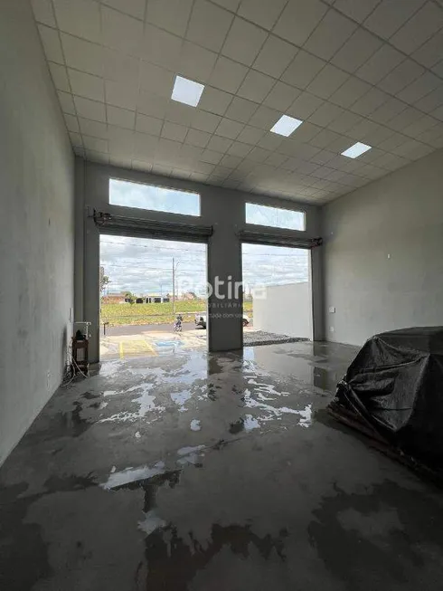 Foto 1 de Galpão/Depósito/Armazém à venda, 250m² em Loteamento Monte Hebron, Uberlândia