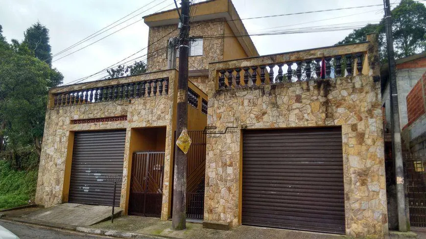 Foto 1 de Casa com 4 Quartos à venda, 300m² em Roncon, Ribeirão Pires