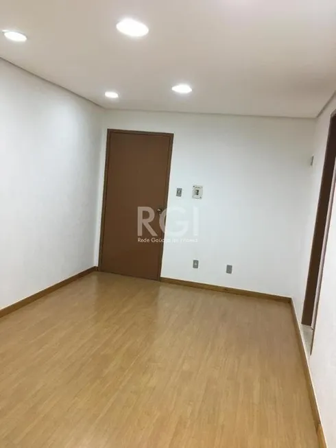 Foto 1 de Sala Comercial para alugar, 24m² em Centro, Porto Alegre