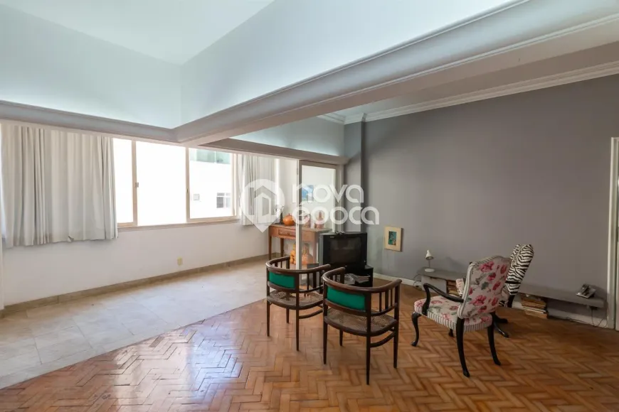 Foto 1 de Apartamento com 4 Quartos à venda, 208m² em Copacabana, Rio de Janeiro