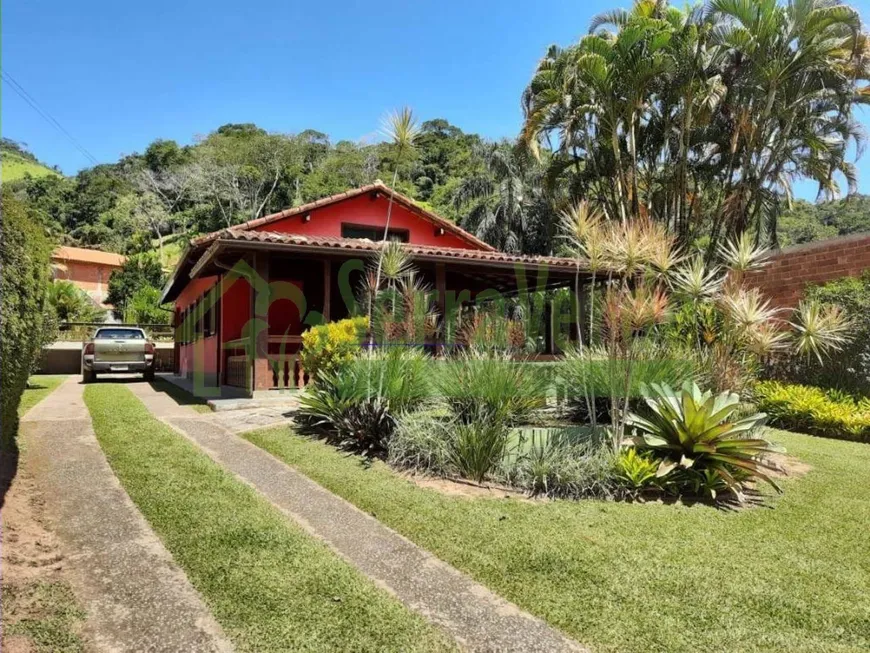 Foto 1 de Fazenda/Sítio com 3 Quartos à venda, 249m² em Pedro do Rio, Petrópolis