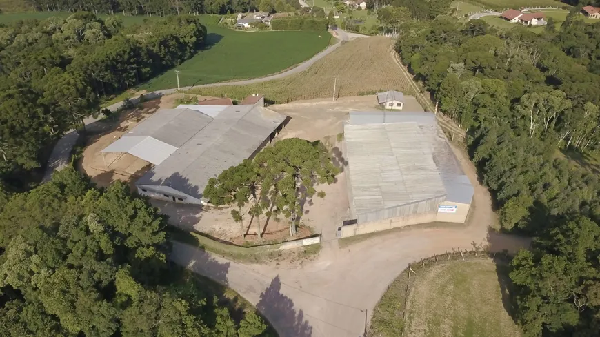 Foto 1 de Galpão/Depósito/Armazém à venda, 3000m² em Vila Sao Joao, Mandirituba