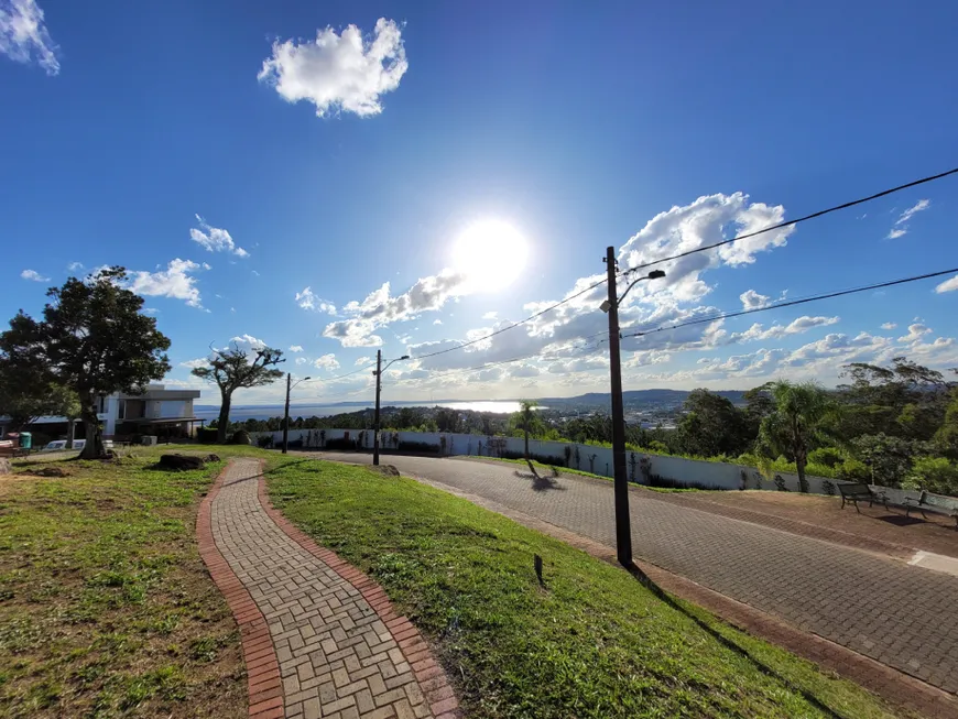 Foto 1 de Lote/Terreno à venda, 302m² em Hípica, Porto Alegre