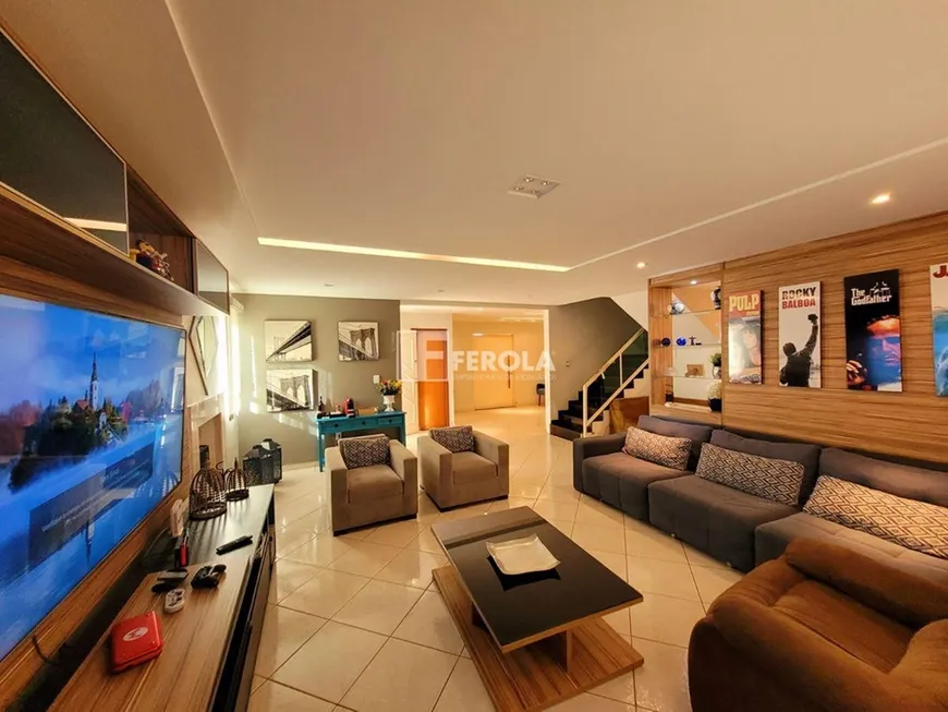 Foto 1 de Casa com 4 Quartos à venda, 400m² em Setor Habitacional Arniqueira, Águas Claras