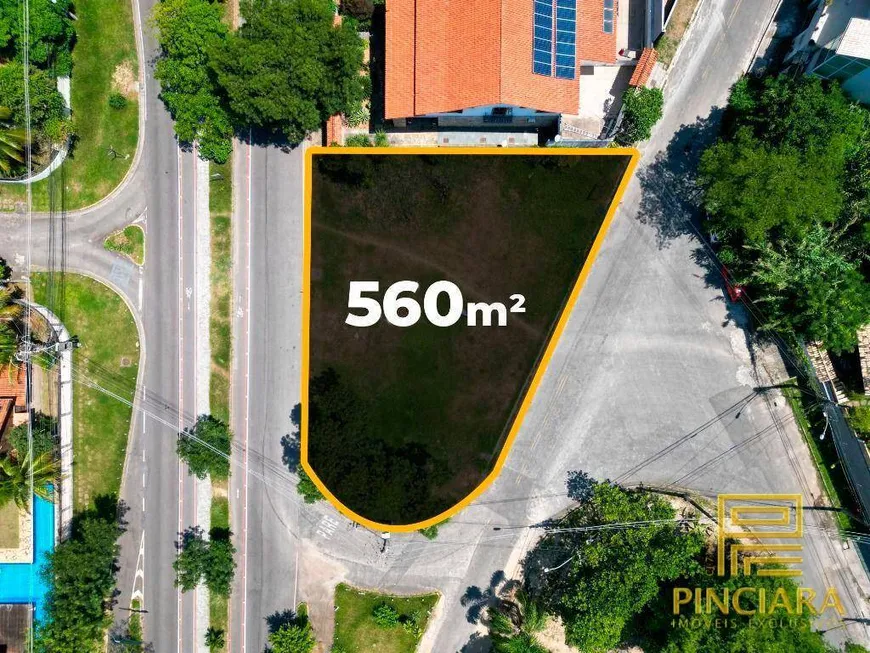 Foto 1 de Lote/Terreno à venda, 560m² em Camboinhas, Niterói