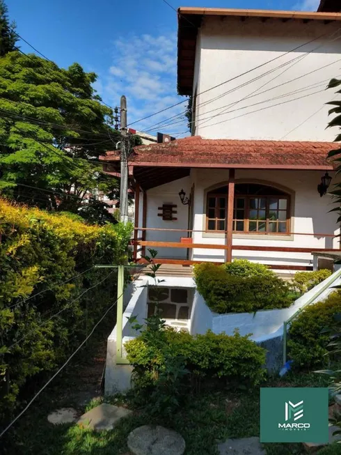 Foto 1 de Casa com 2 Quartos à venda, 70m² em Agriões, Teresópolis