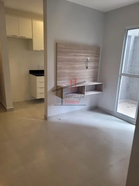 Foto 1 de Apartamento com 2 Quartos à venda, 48m² em Parque São Jorge, São Paulo