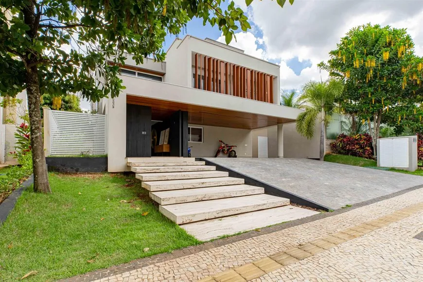 Foto 1 de Sobrado com 5 Quartos à venda, 442m² em Alphaville Flamboyant Residencial Araguaia, Goiânia
