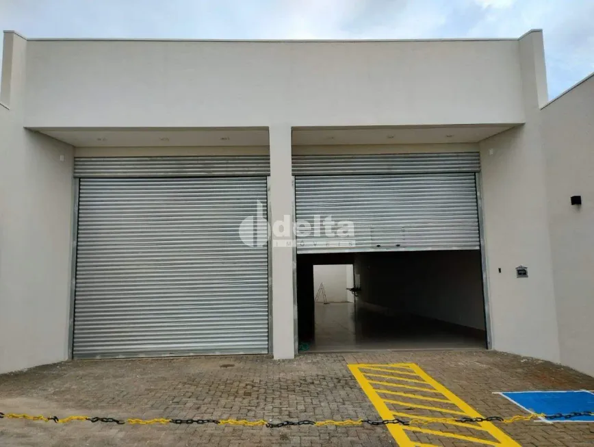 Foto 1 de Ponto Comercial para alugar, 212m² em Alto Umuarama, Uberlândia