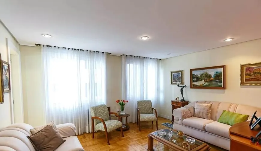 Foto 1 de Apartamento com 3 Quartos à venda, 118m² em Jardim Botânico, Porto Alegre