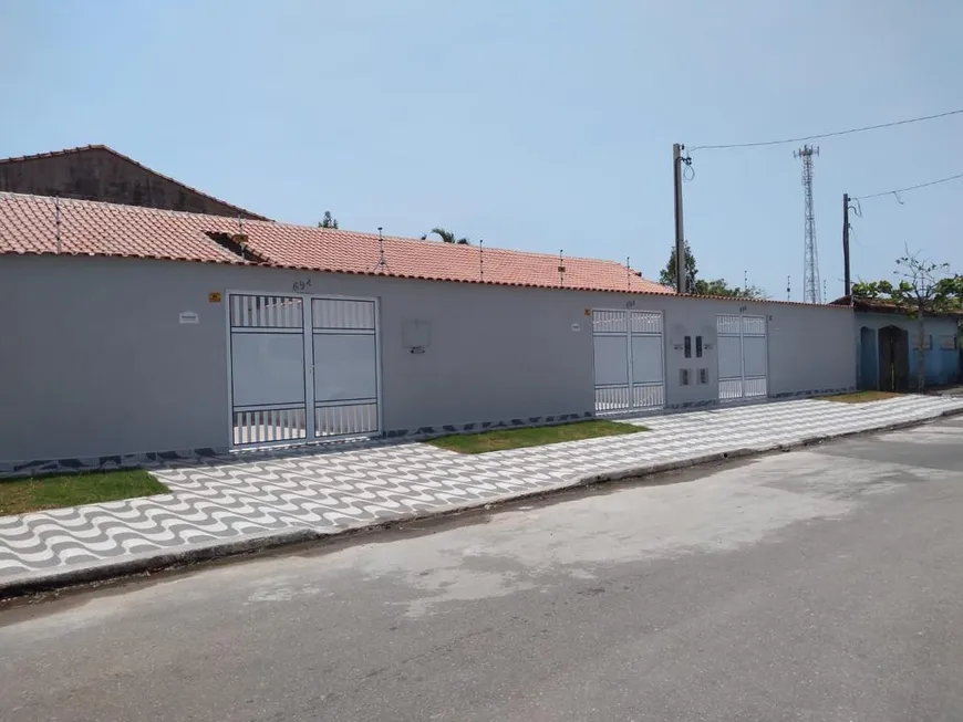 Foto 1 de Casa com 2 Quartos à venda, 63m² em Balneário Gaivotas, Itanhaém