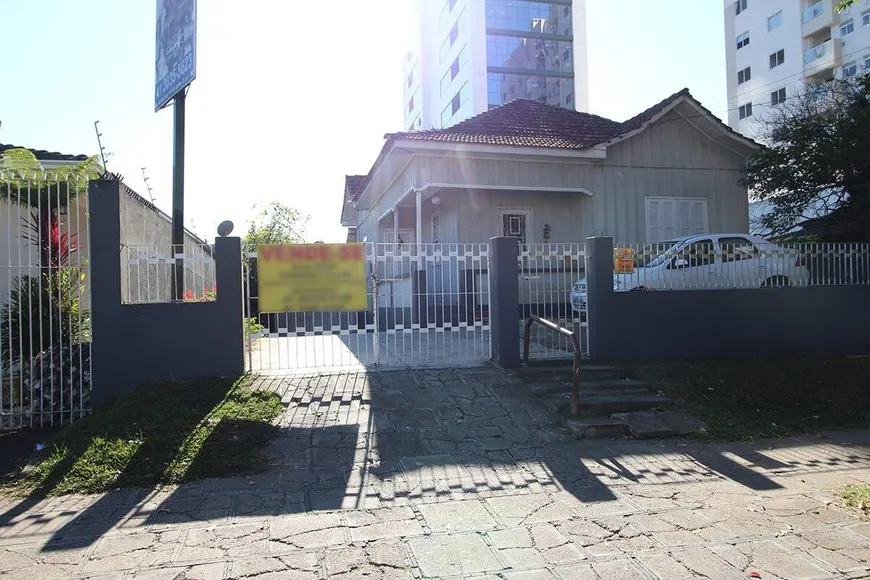 Foto 1 de Lote/Terreno à venda, 588m² em Centro, São José dos Pinhais