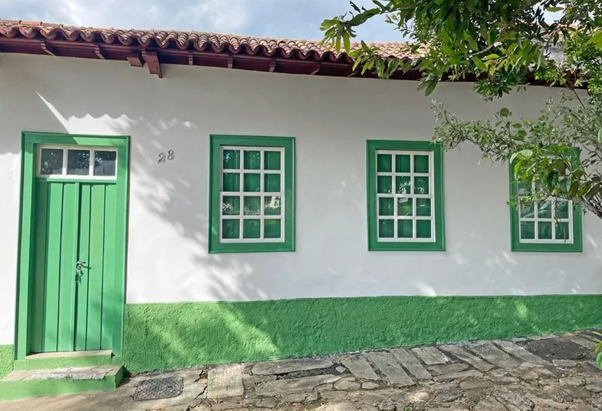 Foto 1 de Casa com 3 Quartos para alugar, 117m² em Centro, Goiás