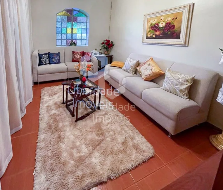 Foto 1 de Casa com 2 Quartos à venda, 175m² em Alto dos Caiçaras, Belo Horizonte