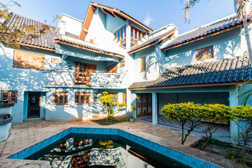 Foto 1 de Casa com 4 Quartos à venda, 500m² em Jardim Itú Sabará, Porto Alegre