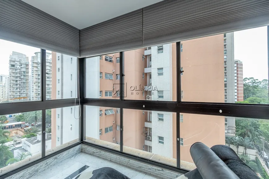 Foto 1 de Apartamento com 3 Quartos para alugar, 126m² em Vila Nova Conceição, São Paulo